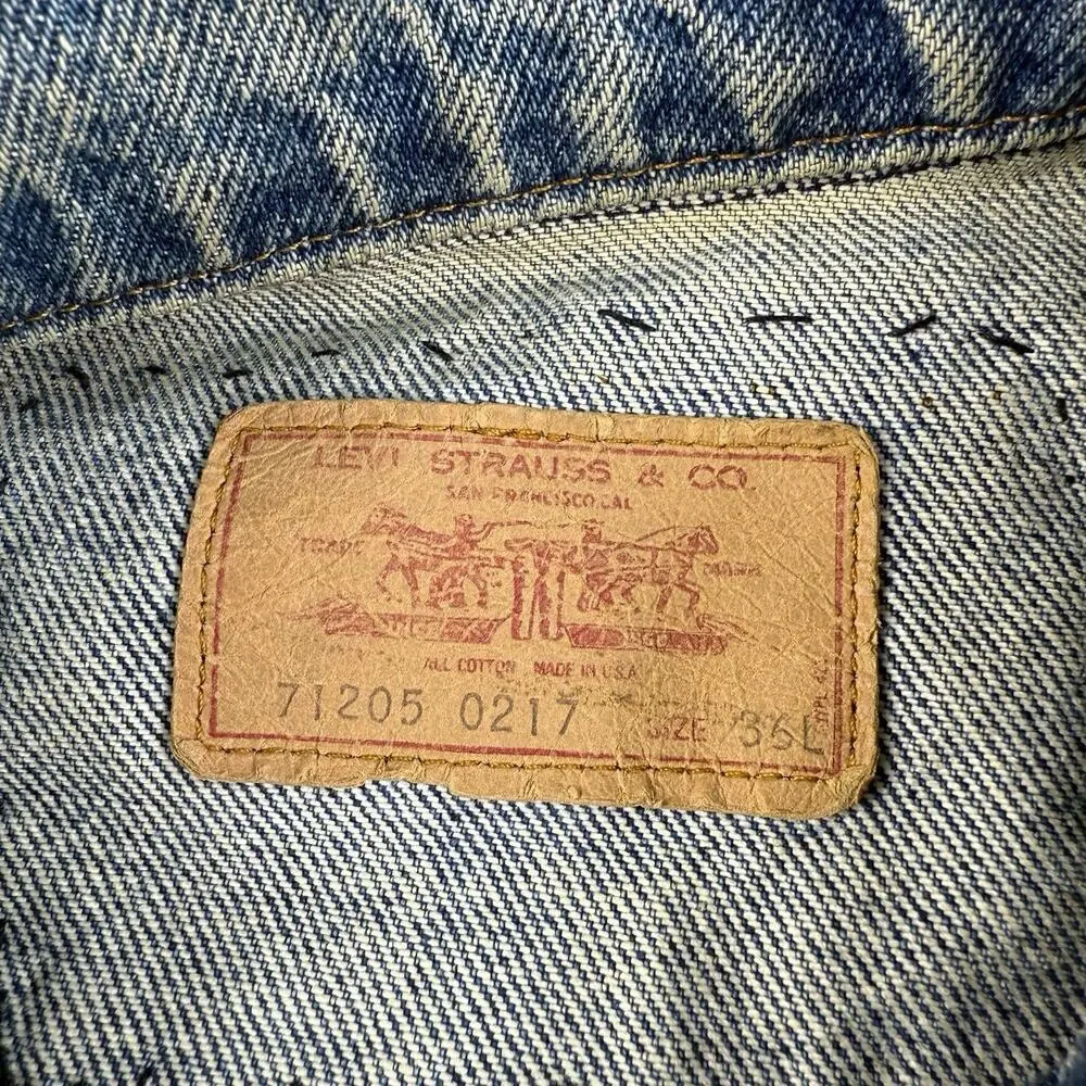 Vintage Levis Jacket Blue Denim Trucker Patch 71205 0217 Made USA Sz 36L WPL 423